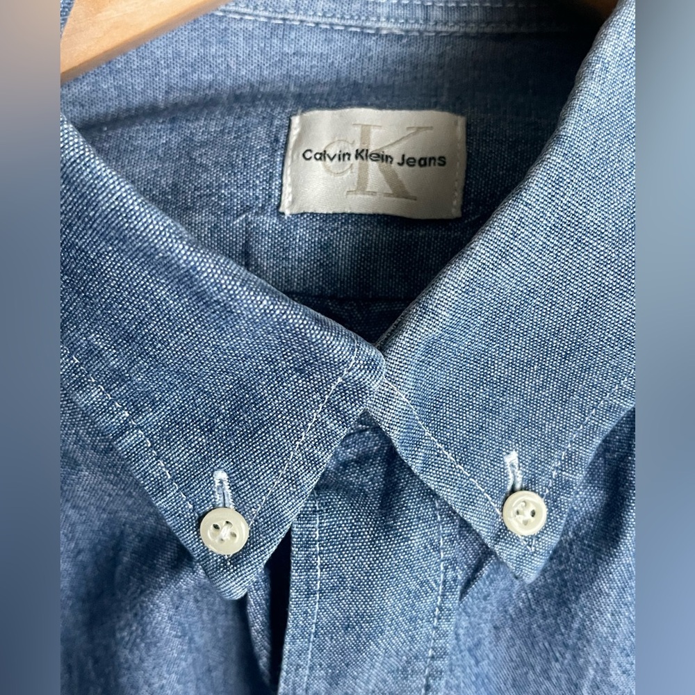 Calvin Klein Men’s Denim Shirt. L to XL. Very Gd condition. Measurements in pics